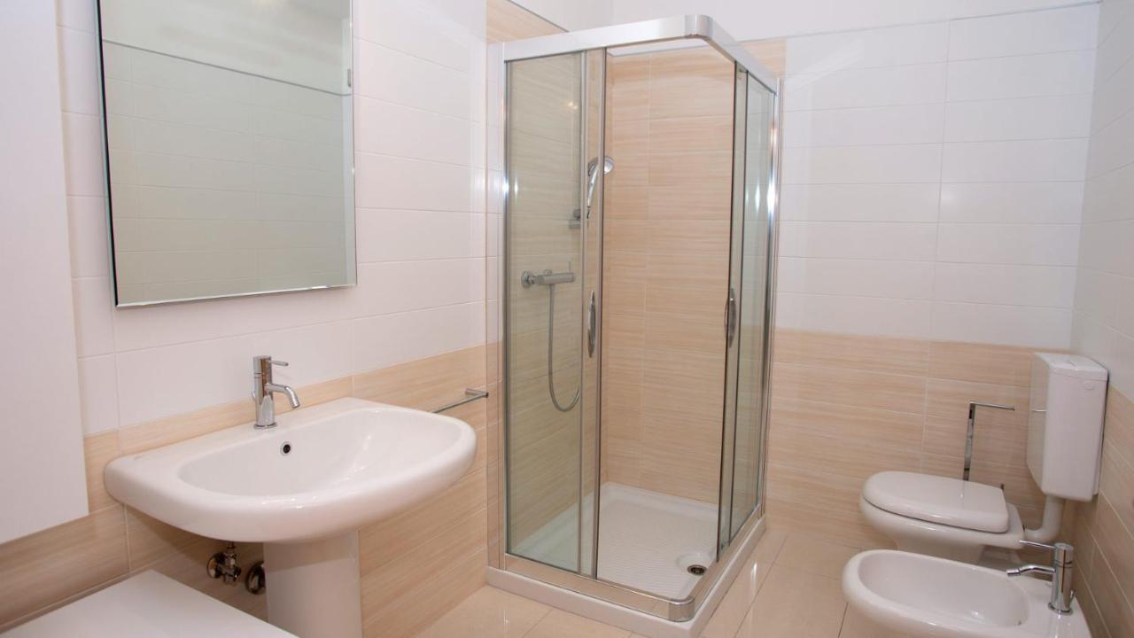 Marina Uno View Apartment Линьяно-Саббьядоро Экстерьер фото